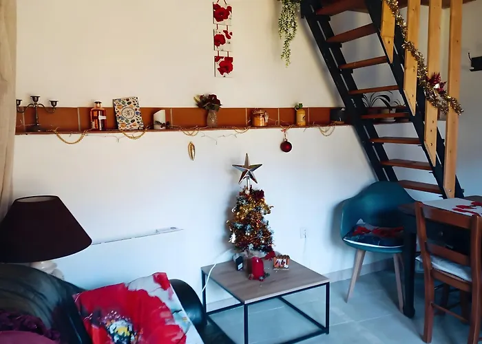 Les Coquelicots Nyaraló *